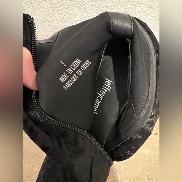 Jeffrey Campbell Walton Black Crushed Velvet Bootie Studded Size 5  NWOT - Picture 6 of 9